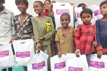 Penerima agihan qurban di India