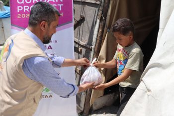 Agihan daging qurban di Syria